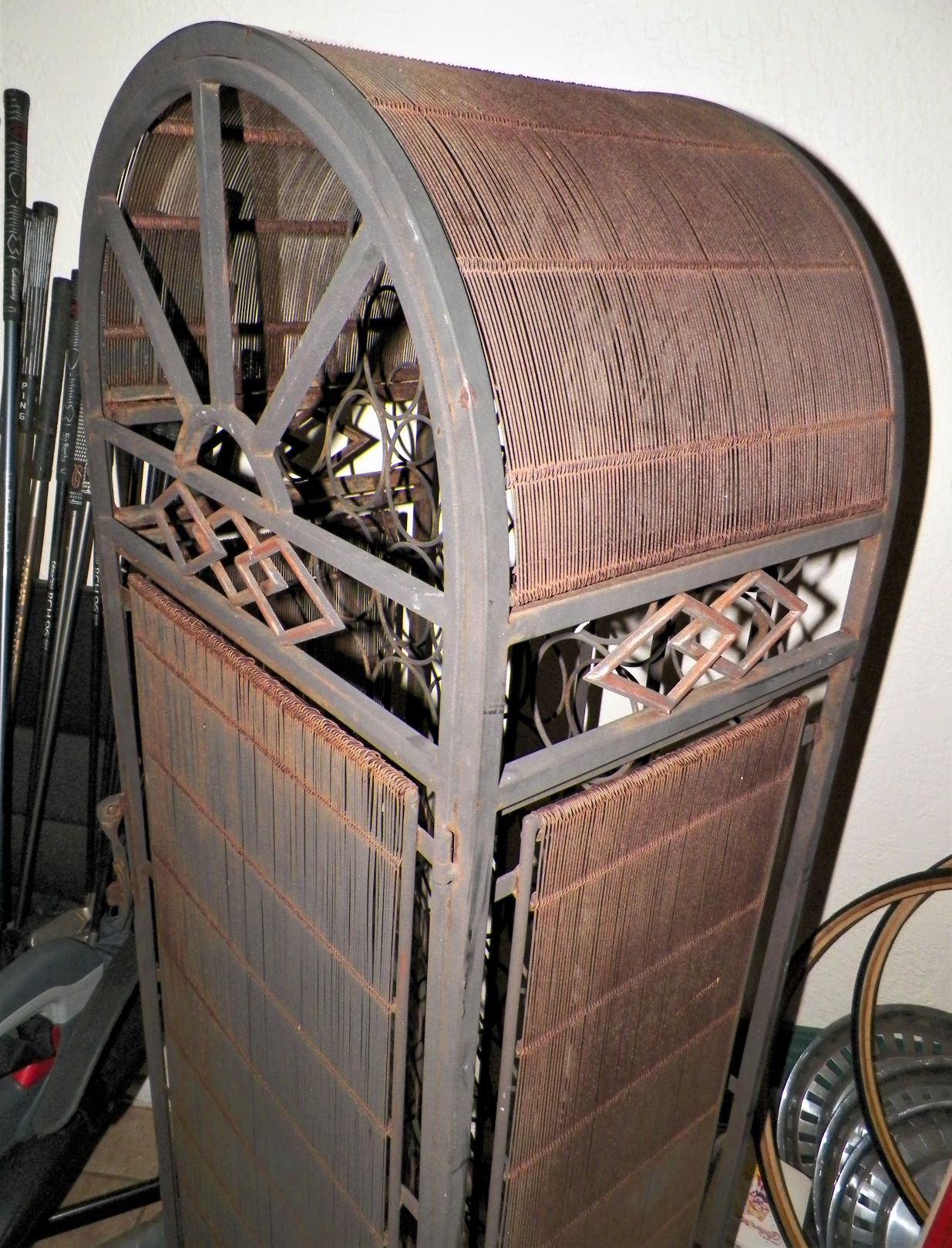 FURNITURE WINE HOLDER 74 BOTTLES 6AA.JPG