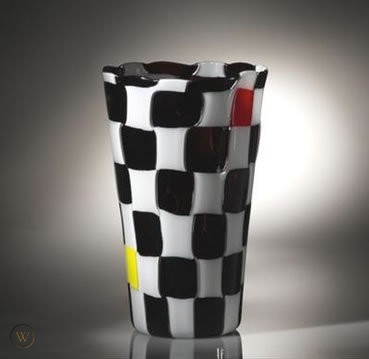 gianni-versace-venini-vvv-vase_1_b20cfc01df8ddf7d317e2119ad8e3599.jpg