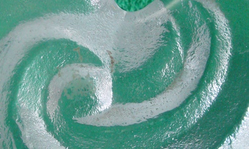 GLASS CHICKEN LABEL500.JPG