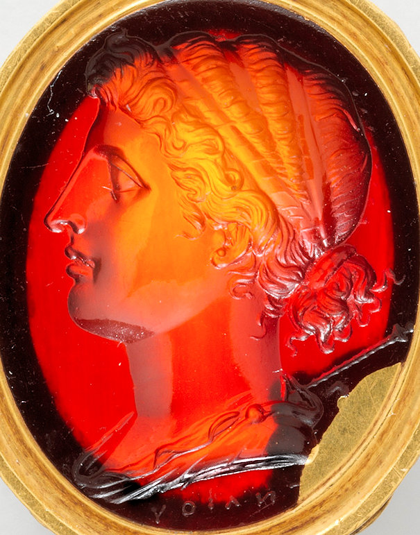 Gnaios Egyptian queen Q MMA adj.jpg