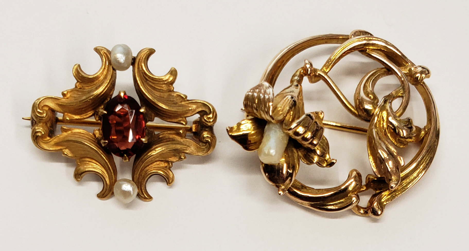 Gold Garnet,RiverPearlPins-1.jpg