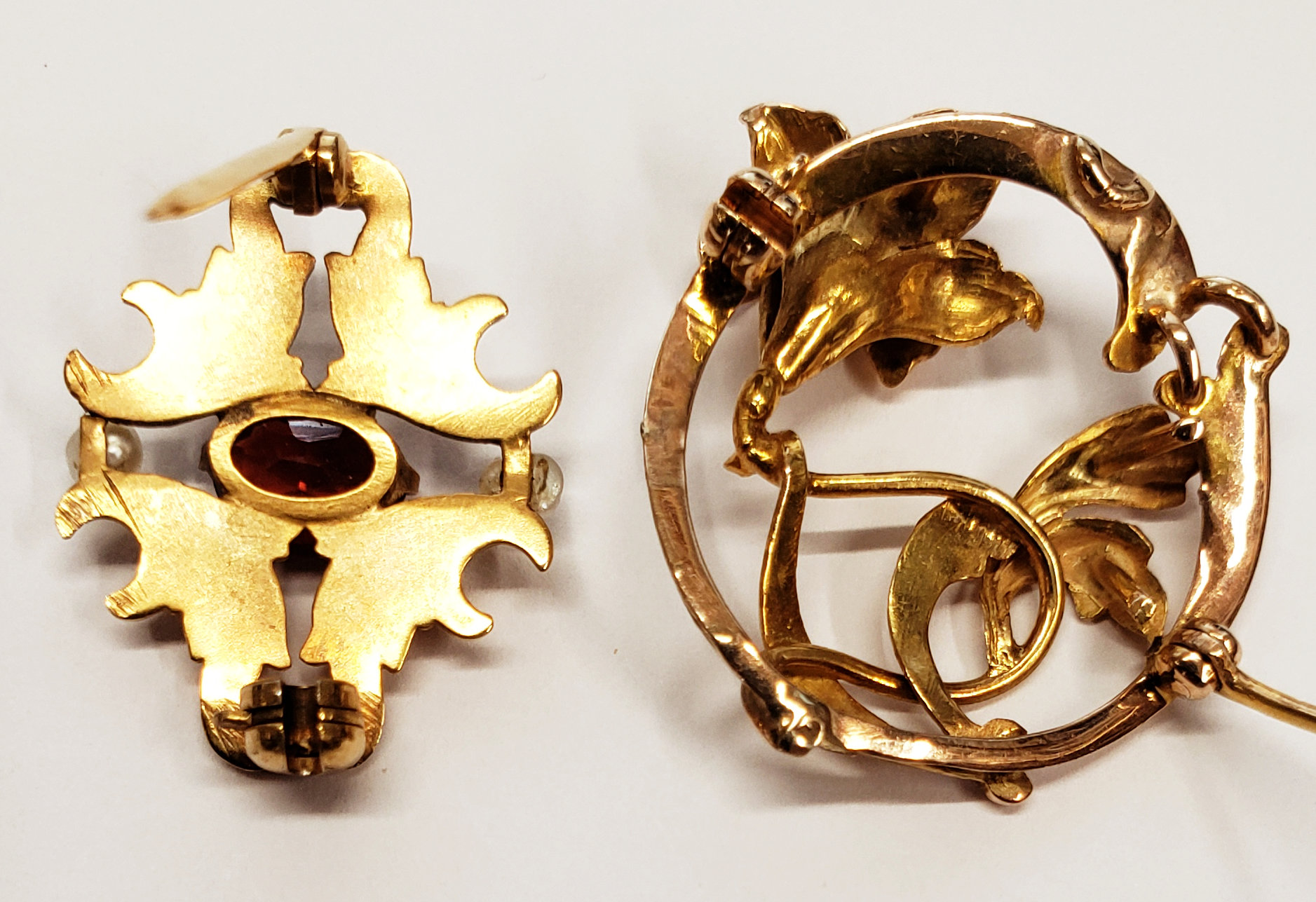 Gold Garnet,RiverPearlPins-2.jpg