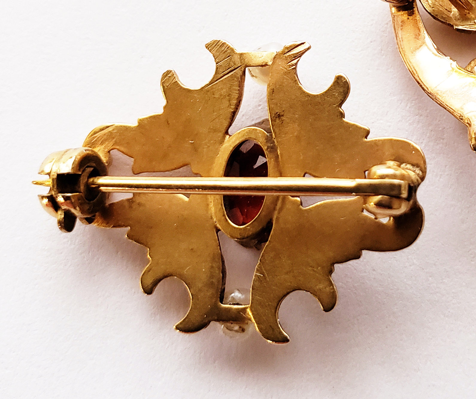 Gold Garnet,RiverPearlPins-3.jpg