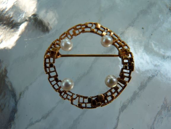 Gold German pin front.JPG