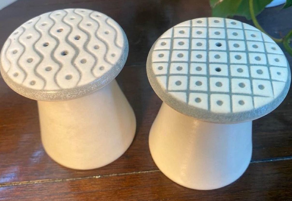 gray diamond dot salt pepper shaker mushroom shape marked USA H.jpg