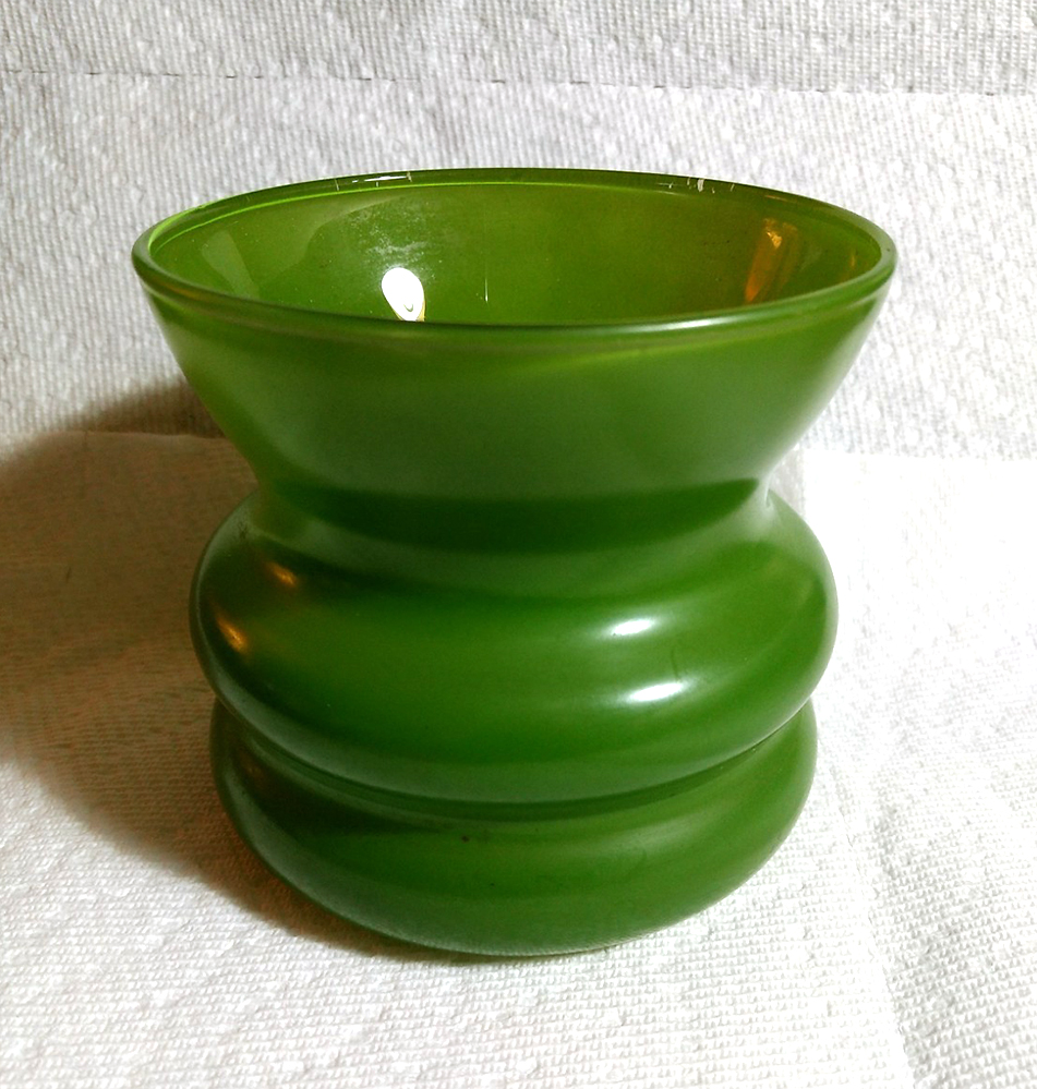 GreenVase02.jpg