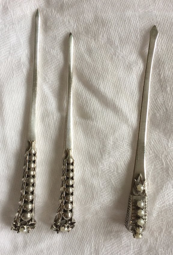 hairpins1.jpg