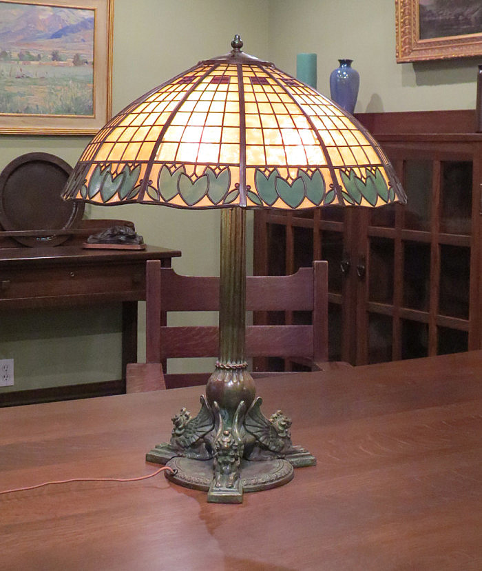 Handel-dancing hearts-lamp.jpg