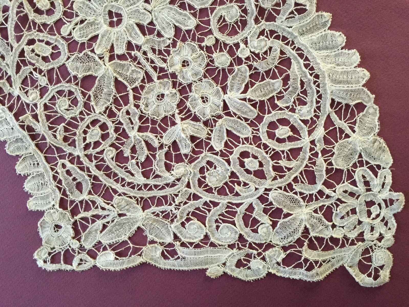 Handmade-Bruges-Duchess A.jpg