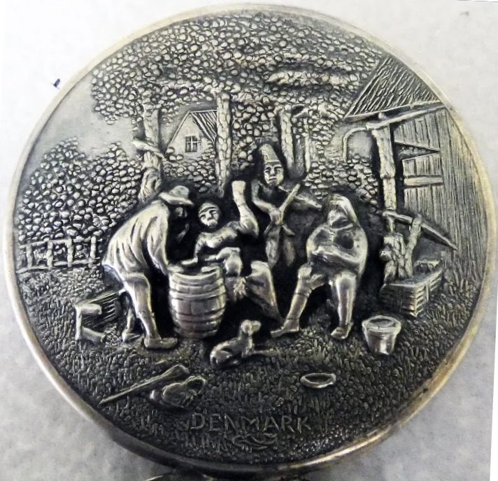 Hans-Jensen-Danish-Hand-Mirror-Silver-pic-2o-720-15.15-c7c06f0f.jpeg