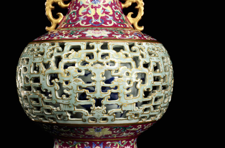 http___cdn.cnn.com_cnnnext_dam_assets_200712220545-03-harry-garner-reticulated-vase.jpg