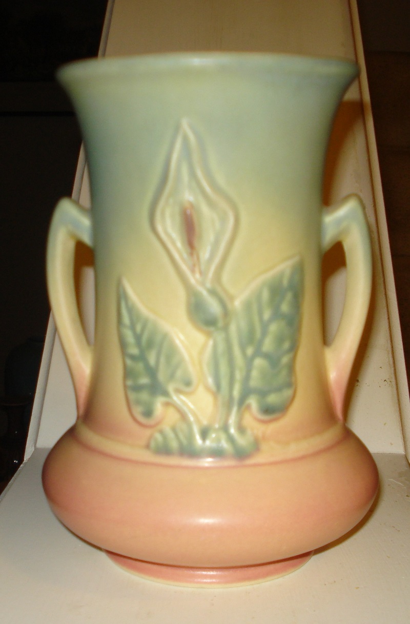 hull pottery calla lilly vase.jpg