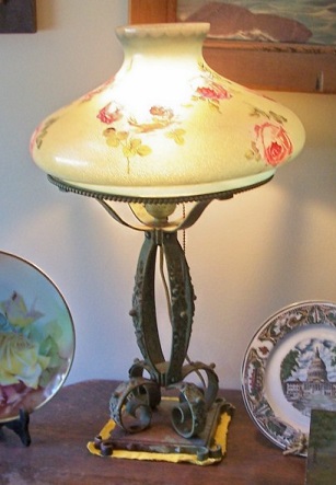 hurricane lamp1.jpg