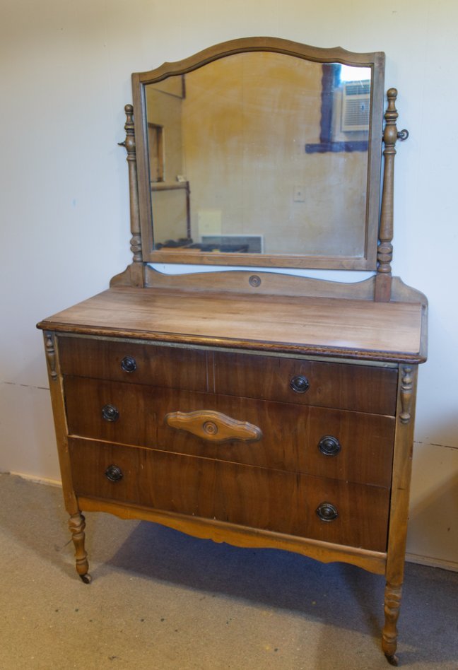 Please Help With Dresser Identification, Types Of Antique Dressers With Mirrors