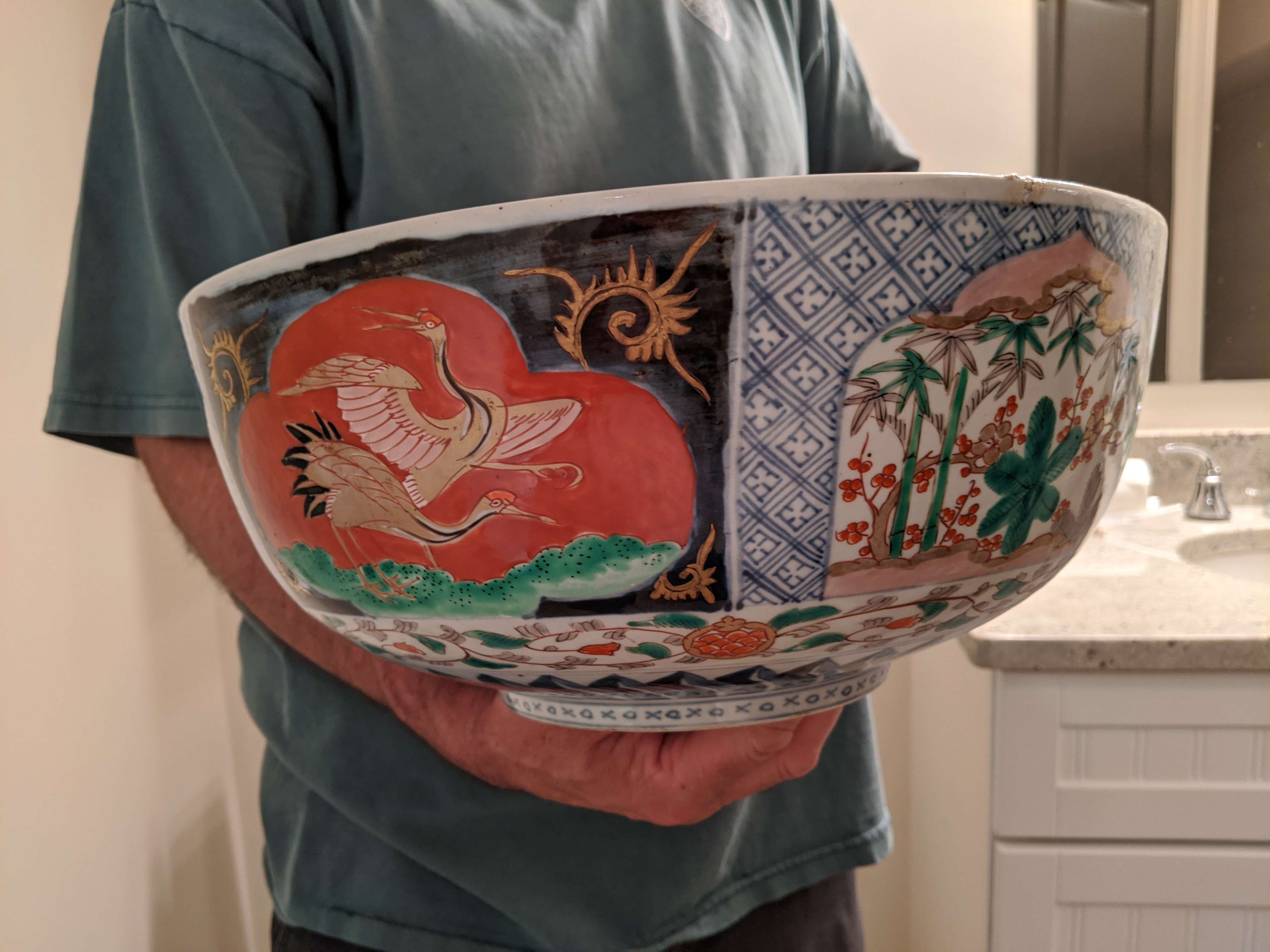 Imari bowl large.jpg