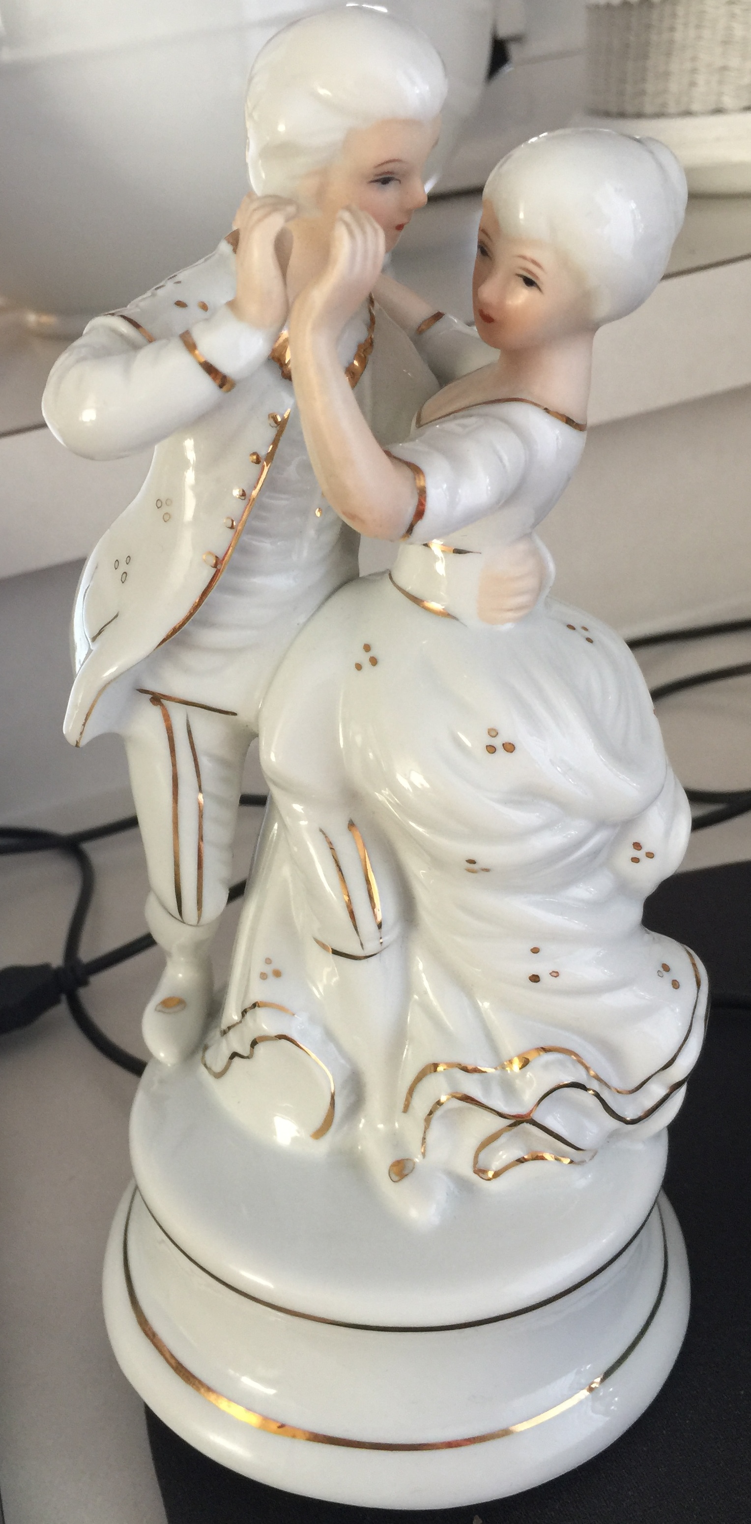 Figurine Music Box Antiques Board