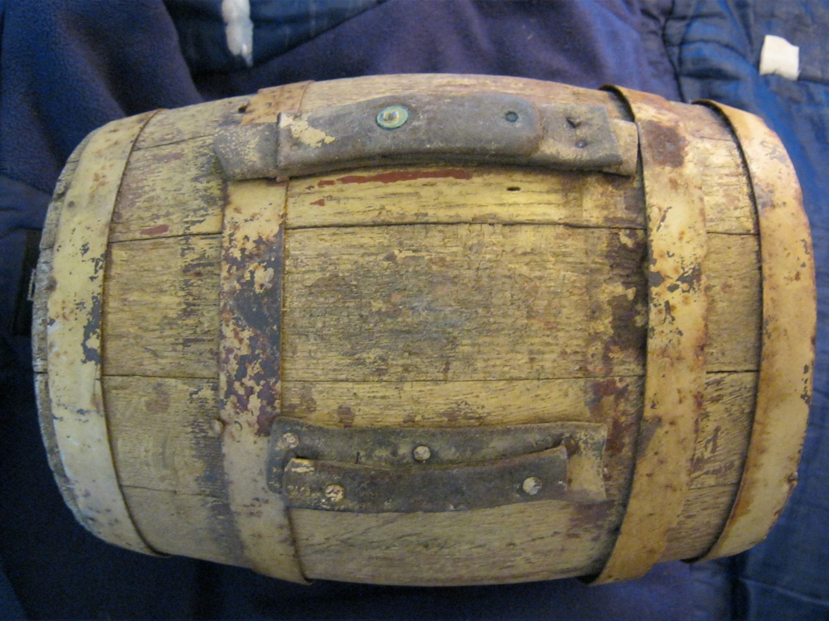 Civil War or Revolutionary powder keg or bomb Antiques Board