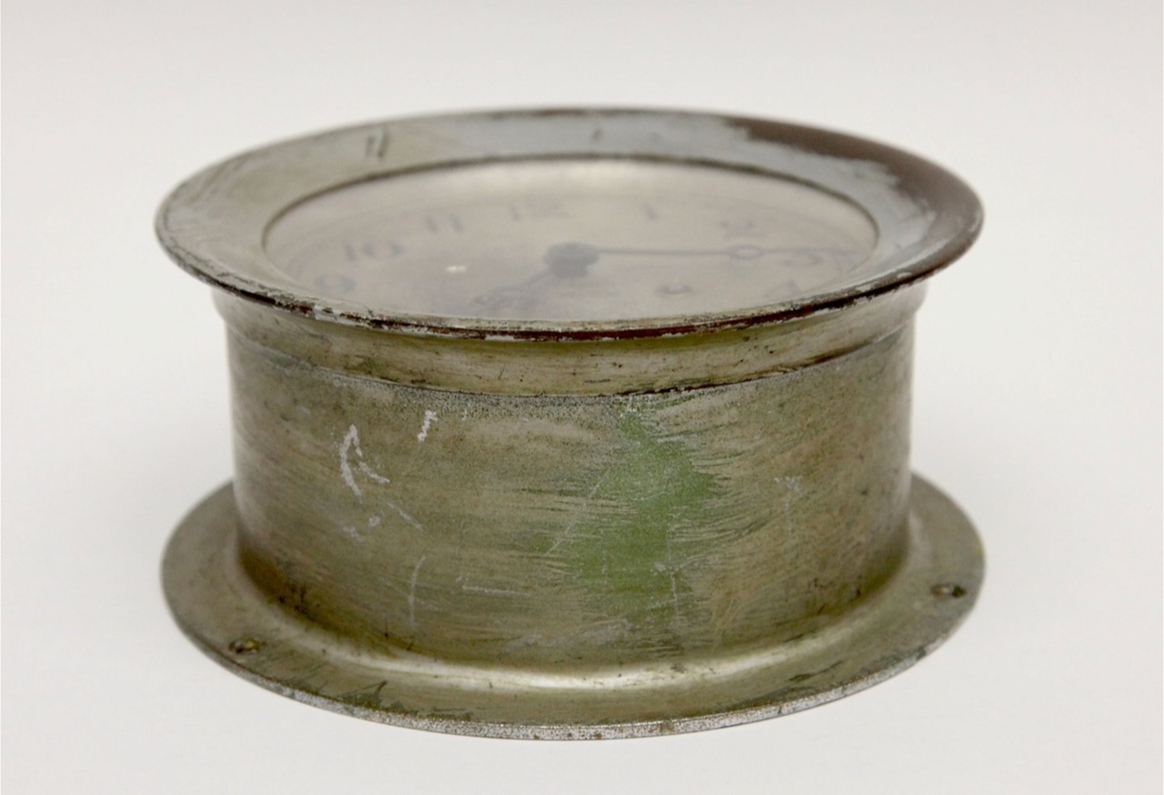 Chelsea Ship Bell clock Antiques Board