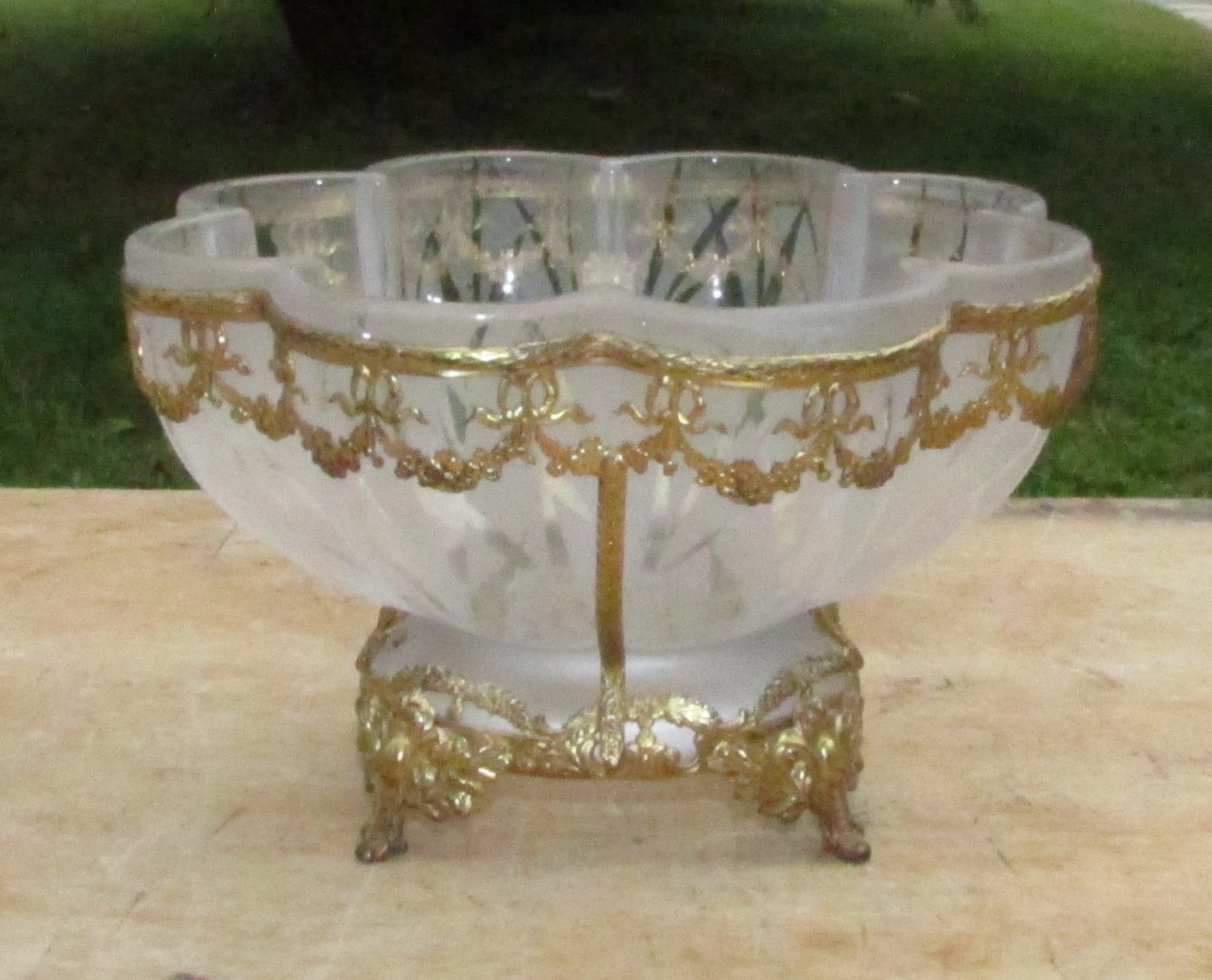Is this glass bowl anything special? Antiques Board