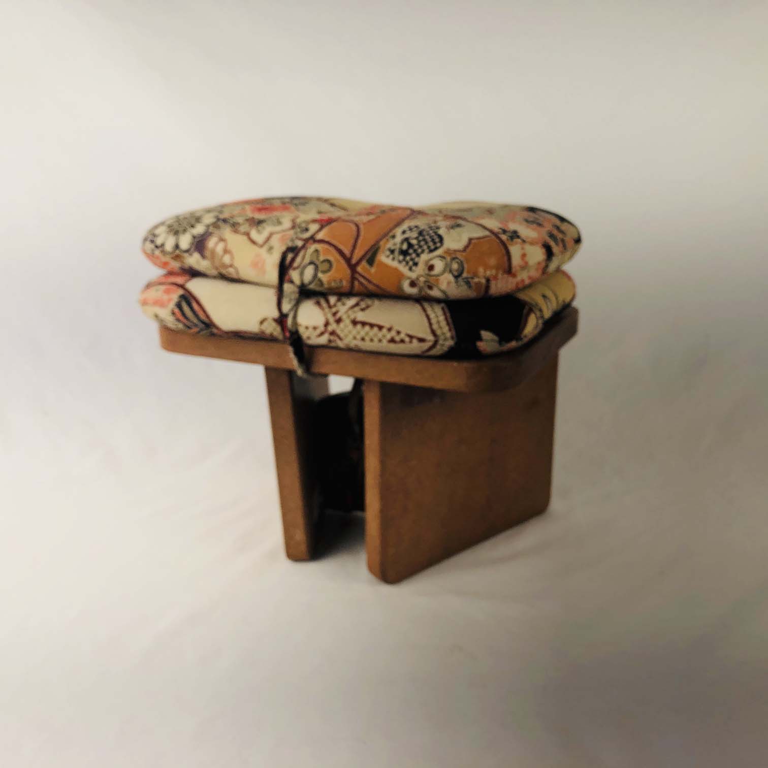Japanese Stand w Pillows Antiques Board