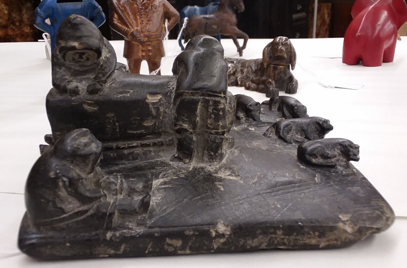 Inuit carving 3 (800x527).jpg