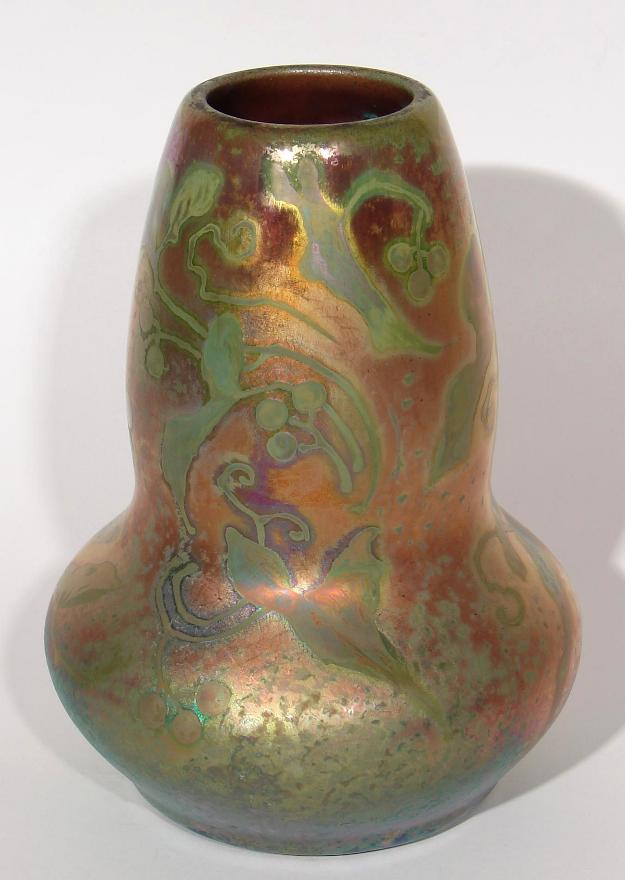 Iridescent_Vase-C.jpg