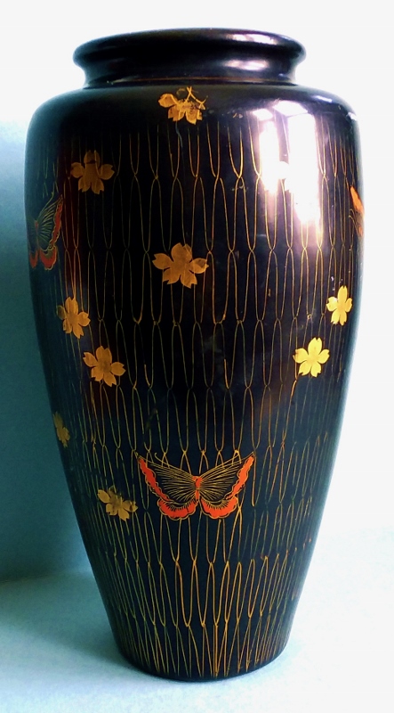 Japanese ceramic lacquer vases 2 (443x800).jpg