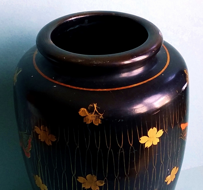 Japanese ceramic lacquer vases 3 (800x748).jpg