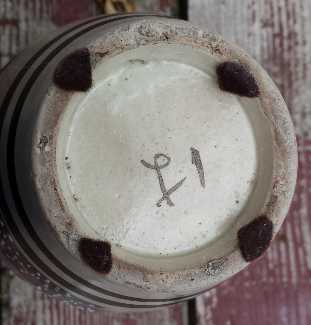 Japanese Vase mark.jpg