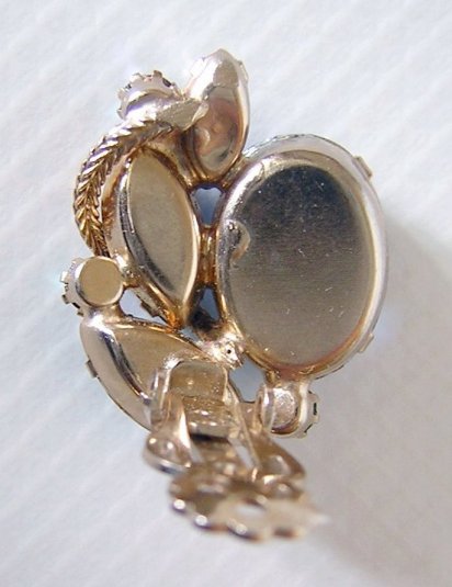 JewellryClipOnEarringsProngSetBlueAquaPurpleRhinestonesChainGoldTonedMetal-c.jpg