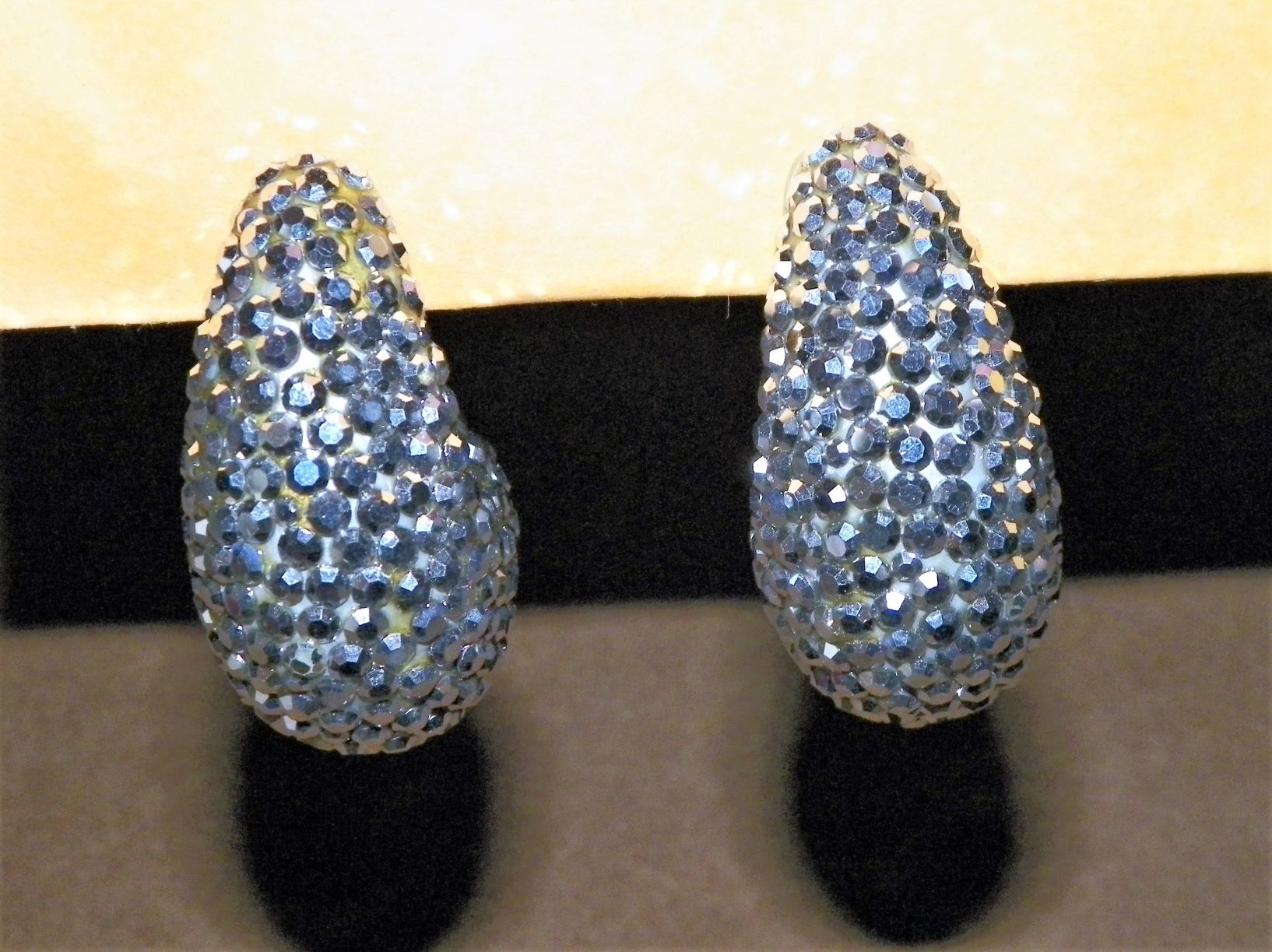JEWELRY EARRINGS RICHARD MEER BLUE RHINESTONE J SHAPE 2AAAz.JPG