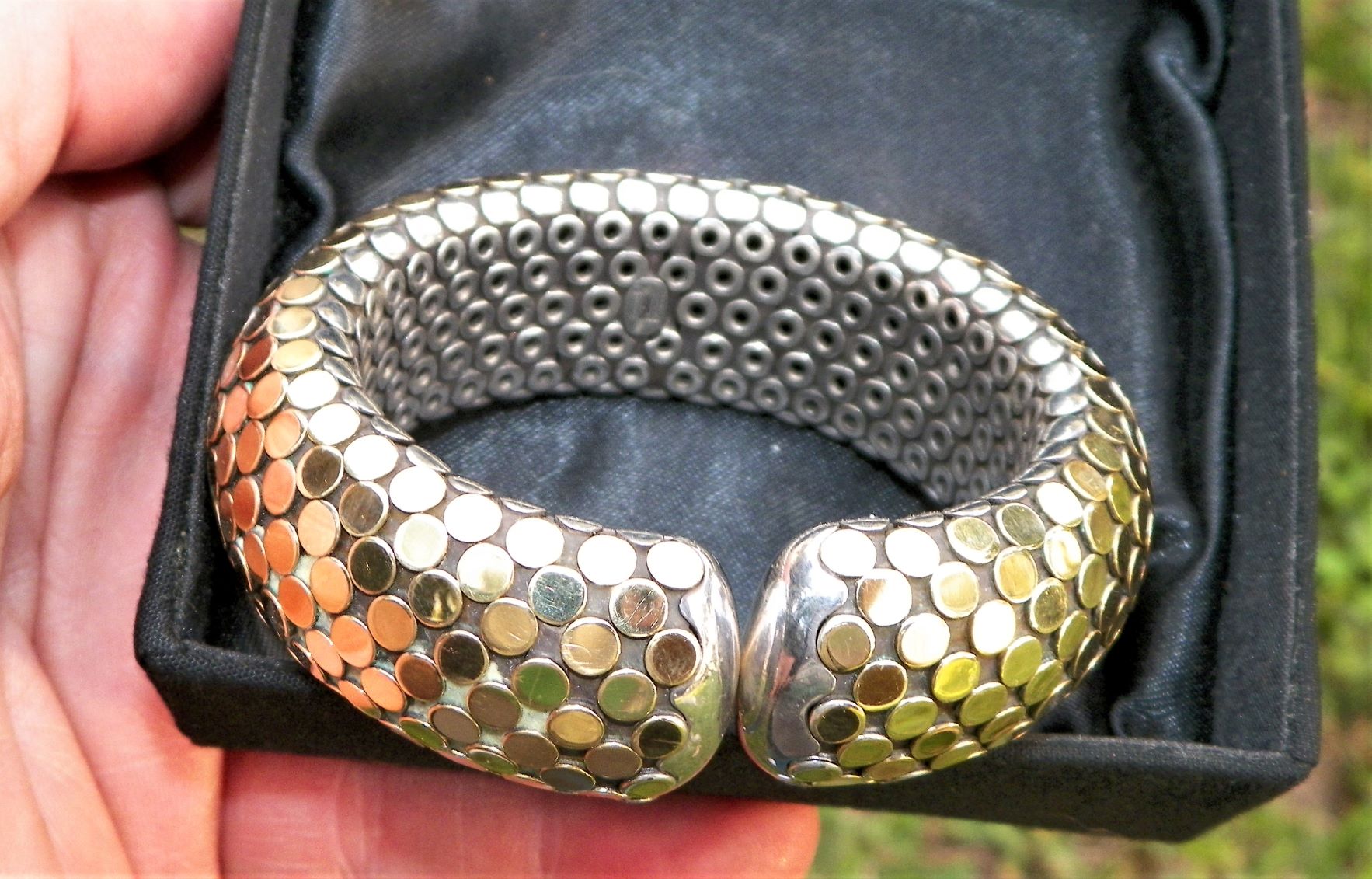 JEWELRY GOLD & SILVER DOTS JOHN HARDY BRACELET 3  2AA.JPG