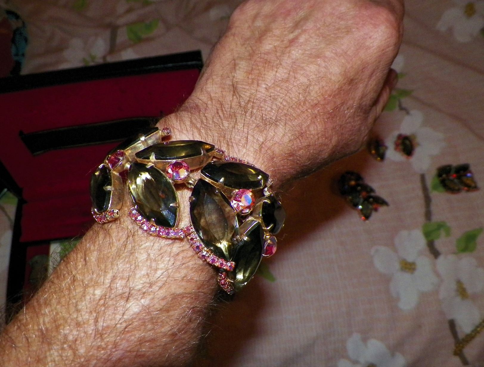 JEWELRY MOM BRACELET & EARRINGS COSTUME JEWELRY 5AA.JPG