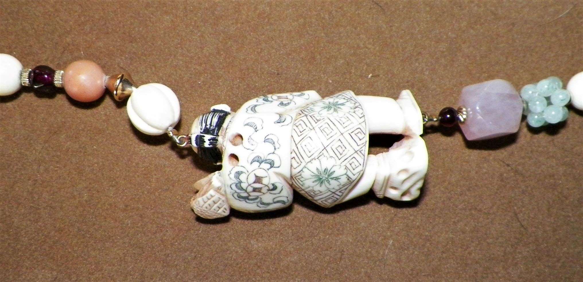 JEWELRY NECKLACE IVORY 5AAzza.JPG