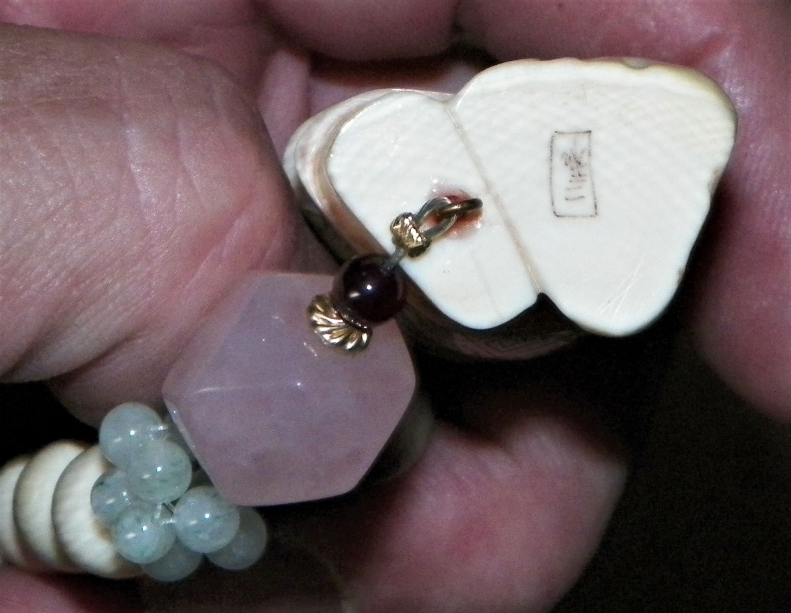 JEWELRY NECKLACE IVORY 7AAA.JPG