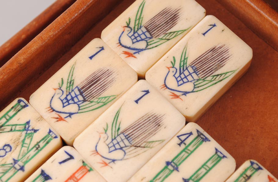 Antique Chinese Mahjong Set Dovetailed Bone Over Bamboo 