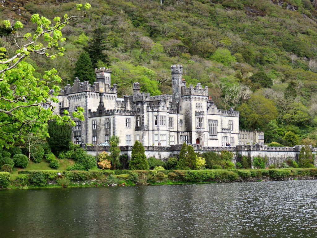 Kylemore-Abbey.jpg