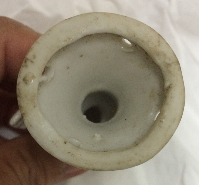 lady w fan bottom.png