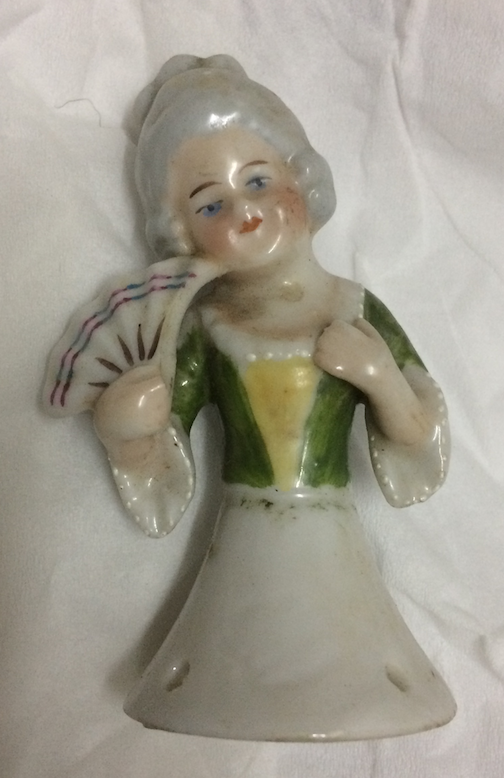 lady w fan front.png