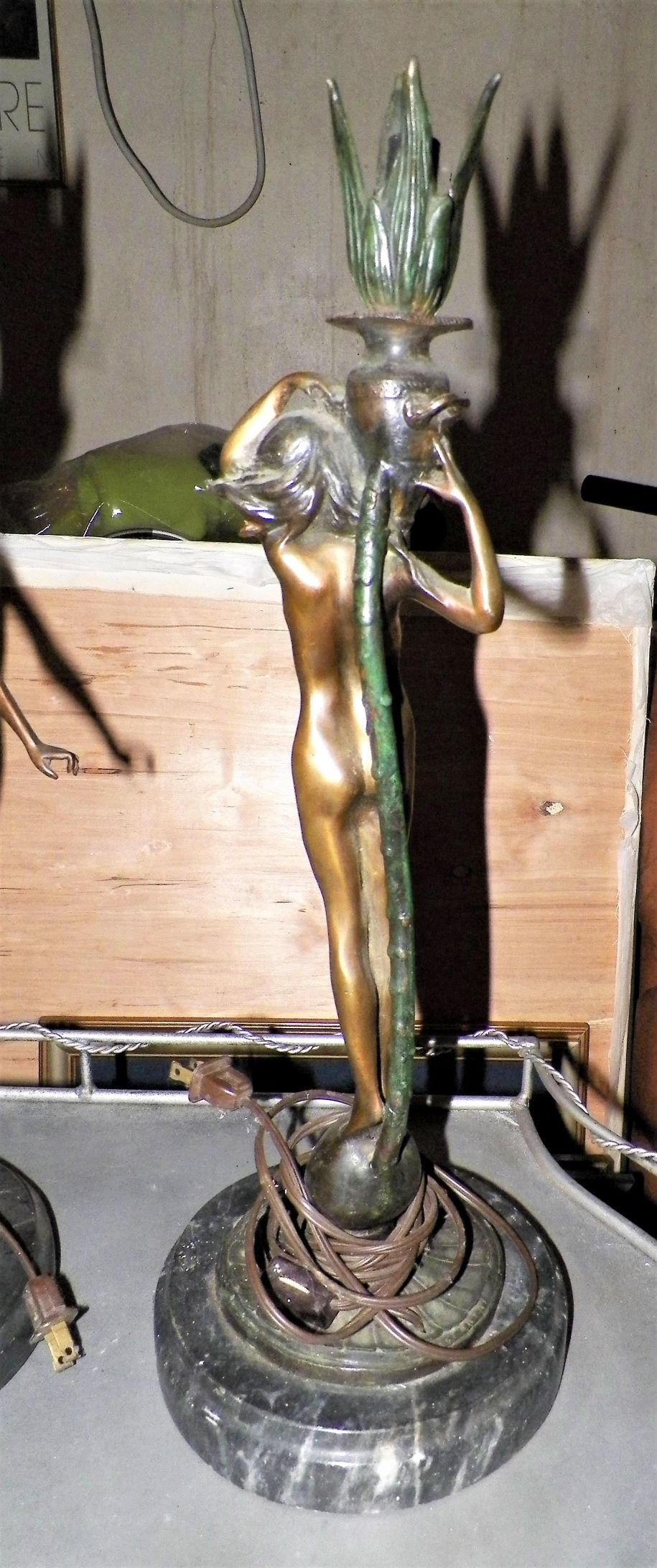 LAMP FIGURAL BRONZE 2AAA.JPG
