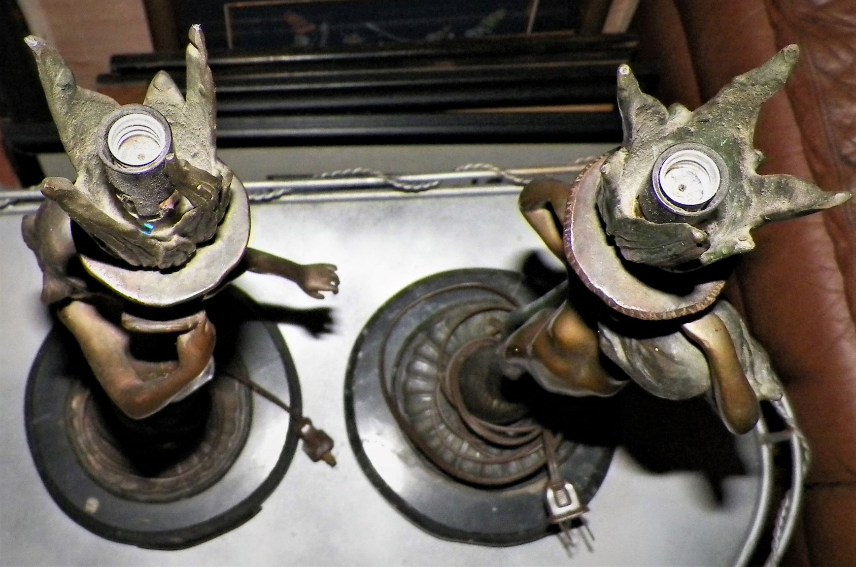 LAMP FIGURAL BRONZE 5AA.JPG