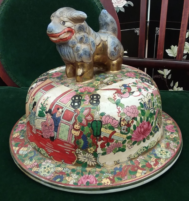 Large Chinese vase at Beloit Auction 5 (603x640).jpg