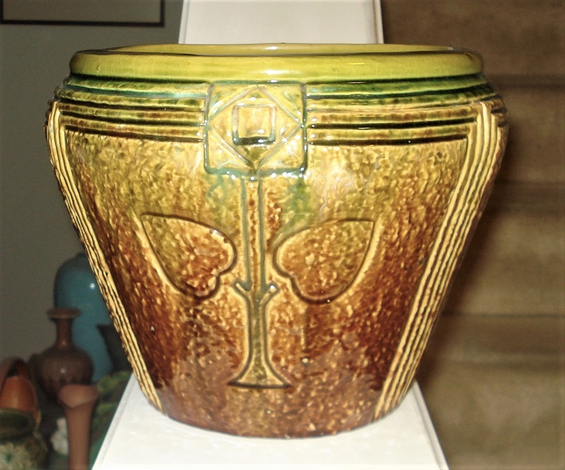 Large Pottery Jardiniere 01.jpg