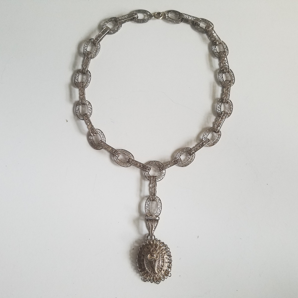 LAU_Filigree Question-1.jpg