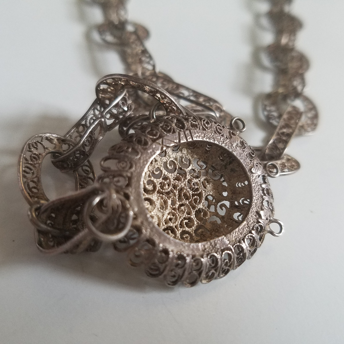 LAU_Filigree Question-9.jpg