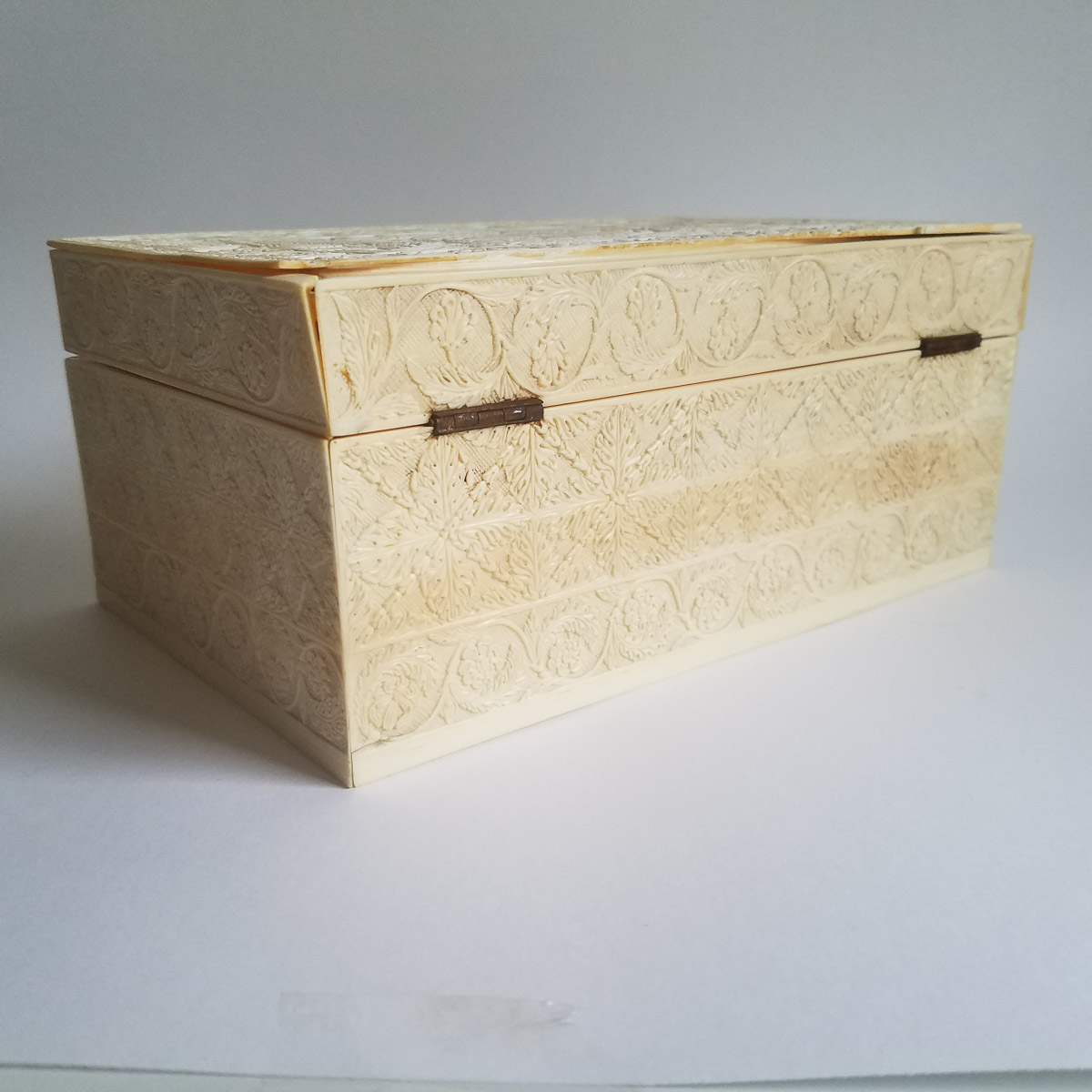 LAU_Ivory Casket Repair-7.jpg