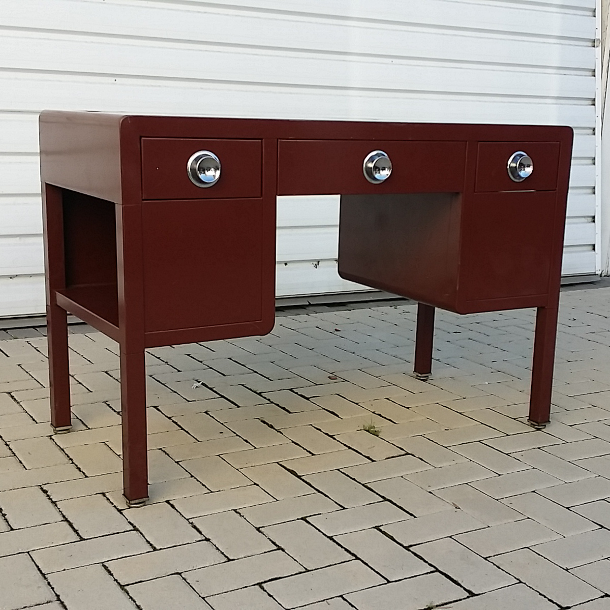 LAU_Norman Bel Geddes Steel Desk-2.jpg