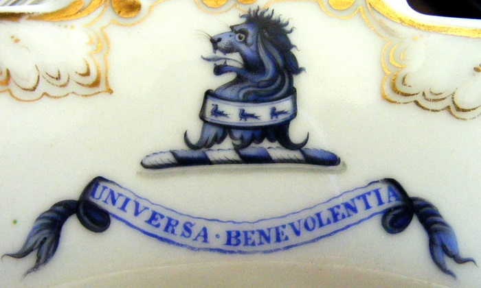 LION CREST 001-001.JPG