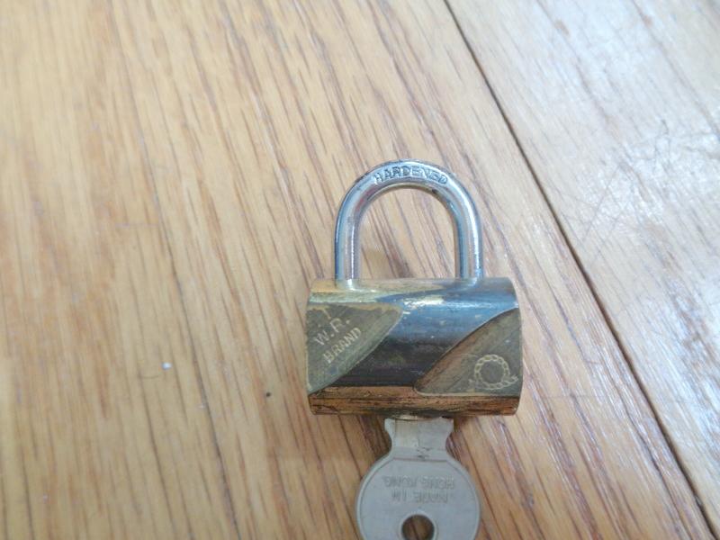 lock4.JPG
