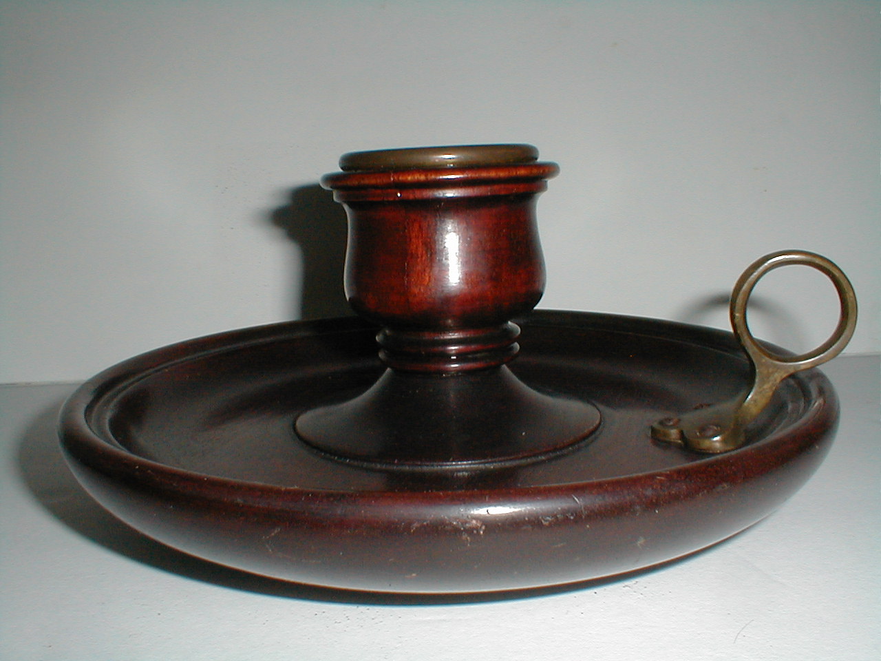 mahagony wood chamber candle holder round  july 24 2018 009.JPG